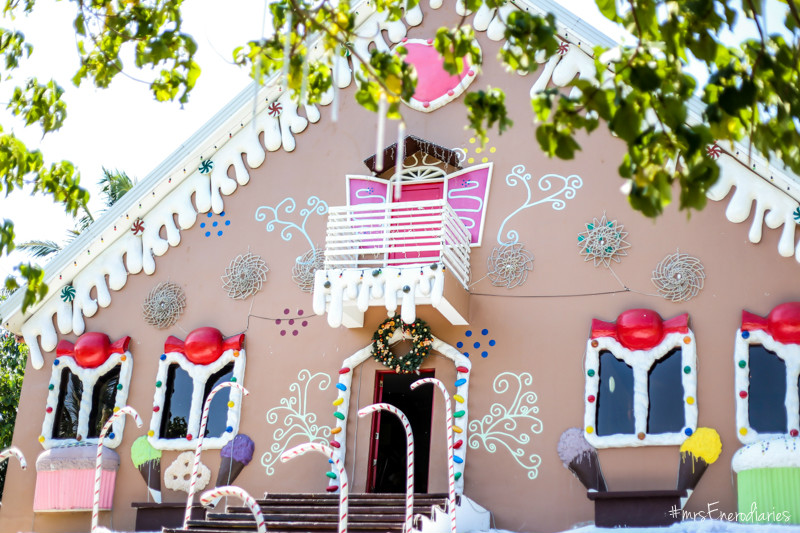 The Gingerbread House : a sweetville!